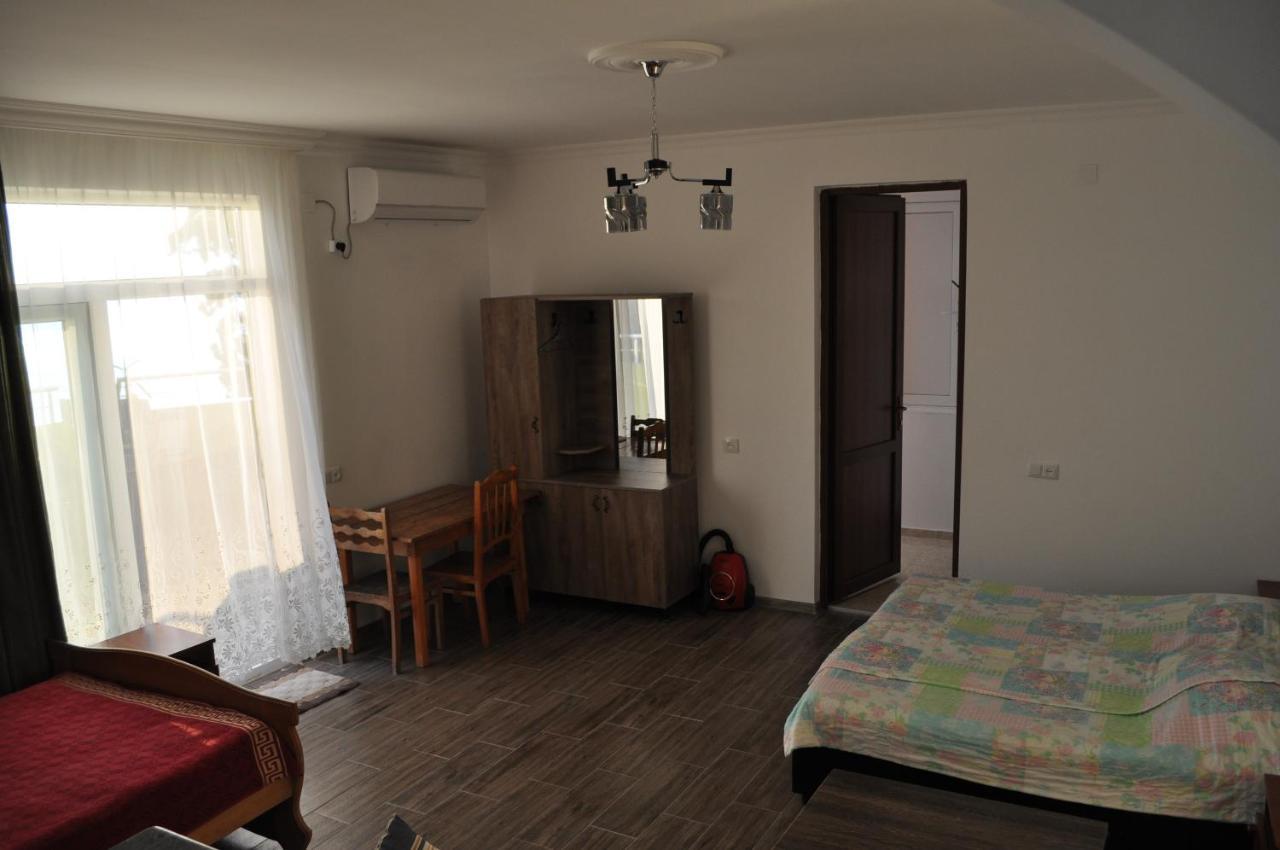 Akhmed Guest House Kvariati Buitenkant foto